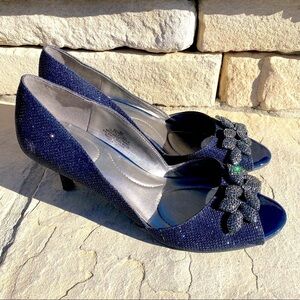 BANDOLINO NIELLA PUMP dark navy blue sparkly high heels Sz 8M